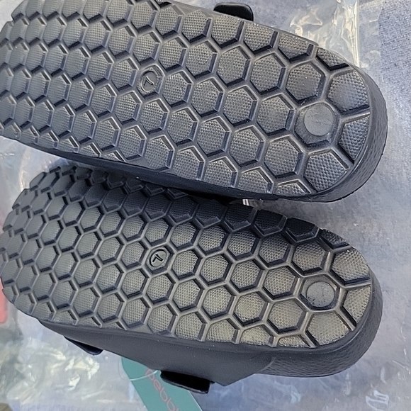 Brand new and comfortable open toe sandals - Picture 3 of 6